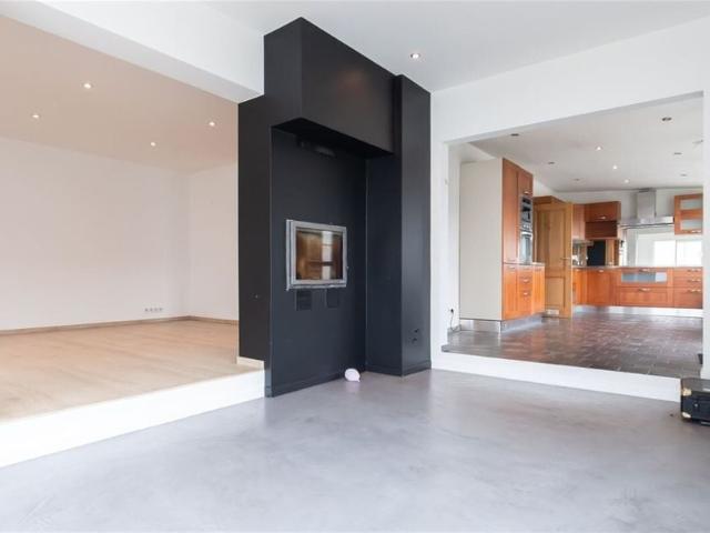 Maison à vendre pour 299000 euro avec 3 chambres à coucher