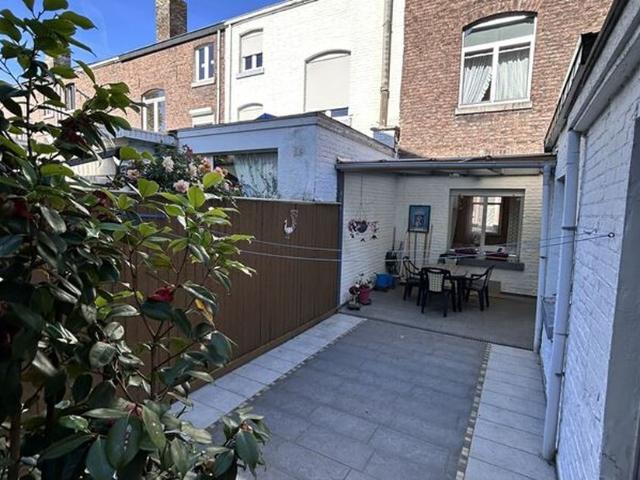Maison à vendre pour 280000 euro avec 4 chambres à coucher