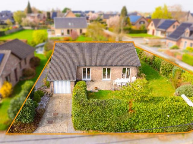 Maison à vendre pour 300000 euro avec 3 chambres à coucher