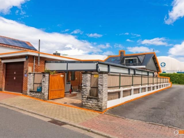 Maison à vendre pour 30000 euro avec 3 chambres à coucher