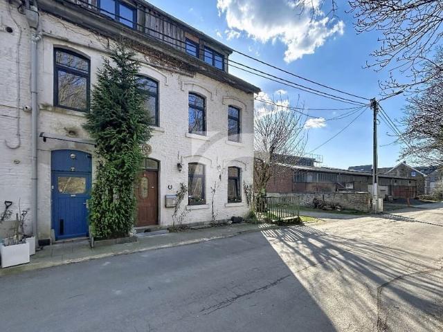 Maison à vendre pour 325000 euro avec 6 chambres à coucher