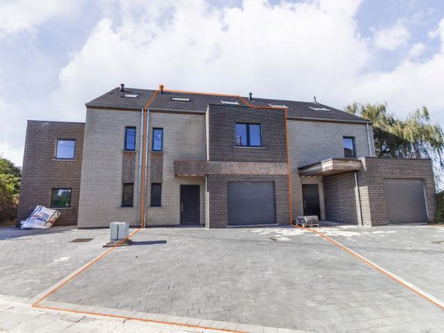 Maison à vendre pour 328000 euro avec 5 chambres à coucher