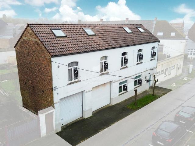 Maison à vendre pour 349000 euro avec 5 chambres à coucher