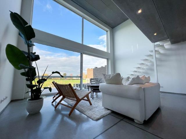 Maison à vendre pour 359900 euro avec 1 chambres à coucher