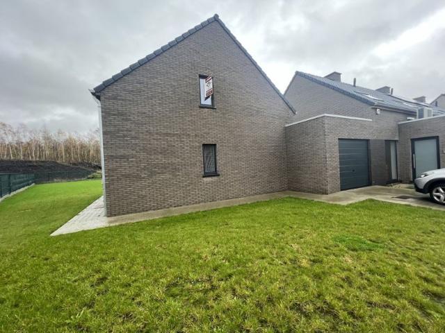 Maison à vendre pour 365000 euro avec 3 chambres à coucher