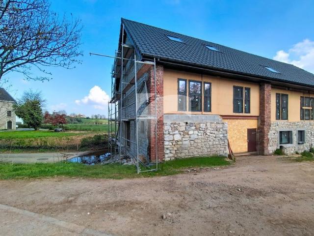 Maison à vendre pour 385000 euro avec 2 chambres à coucher