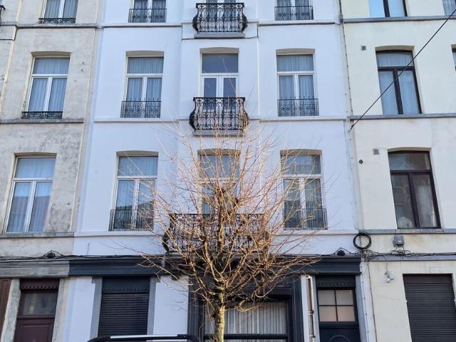 Maison à vendre pour 385000 euro avec 6 chambres à coucher