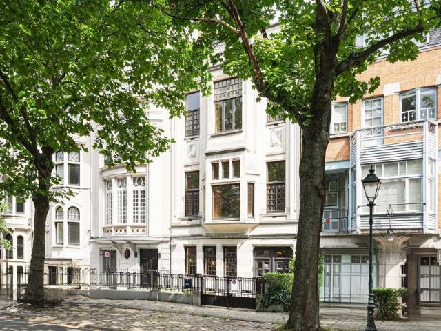 Maison à vendre pour 3900000 euro avec 4 chambres à coucher