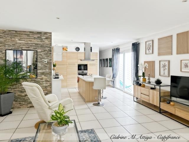 Maison à vendre Périgny, quartier Rompsay, 119m2, plain pied, garage, jardin, véranda avec jacuzzi