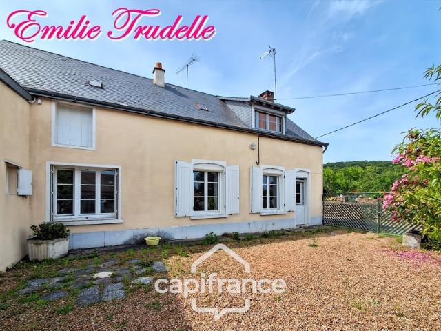 Maison à vendre plain pied 3 pièces CHAHAIGNES 72 avec jardin arboré et grand garage