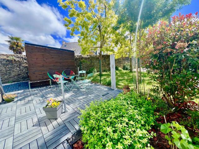 Maison À Vendre Plain pied belle vue dégagée avec garage