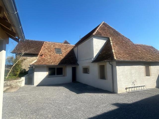 Maison à vendre proche Orthez – 110 m² – 3 chambres – Terrain 1300 m² – Entièrement rénovée