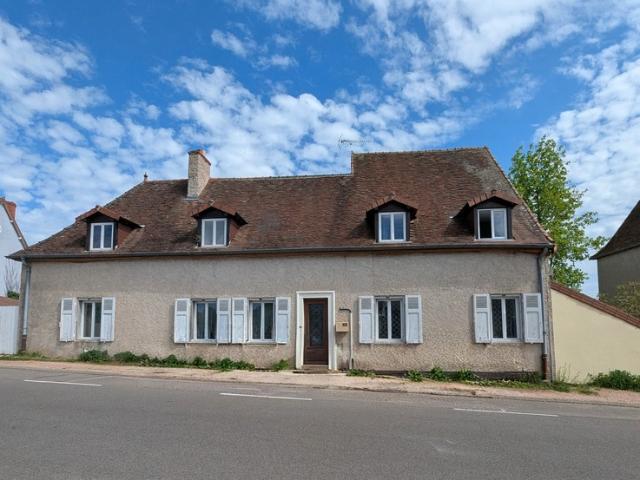 Maison à vendre proche de CHAROLLES maison 215m²