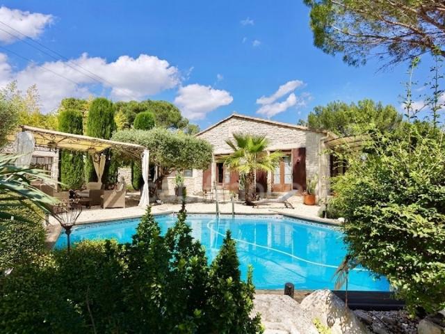 Maison à vendre Villa T6 de Plain pied avec Piscine et grand terrain à 10mn d'Uzès