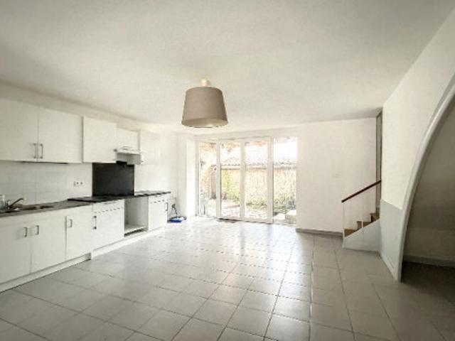 Maison à Anglade à louer Locagestion, expert en gestion locative