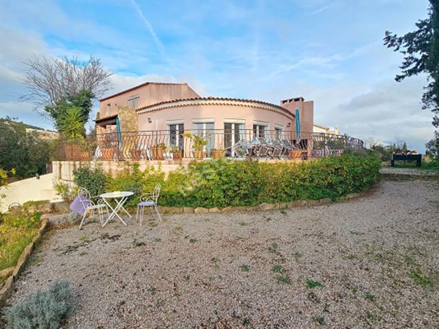 Maison à Bandol de 6 pièces de 125 m² sur 516 m² de terrain proche du Centre Ville
