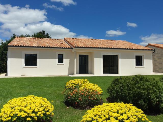 Maison à bâtir à Tamniès