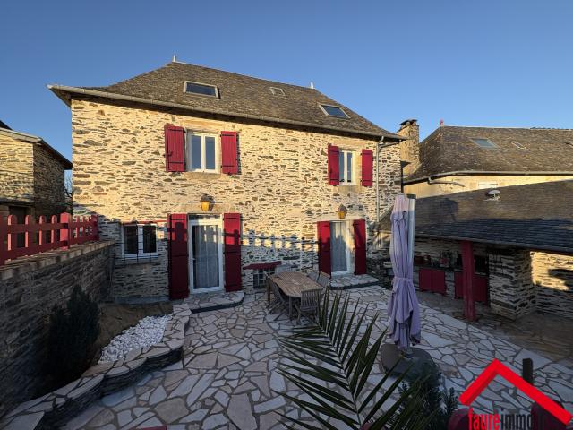 MAISON À DONZENAC EN CORRÈZE