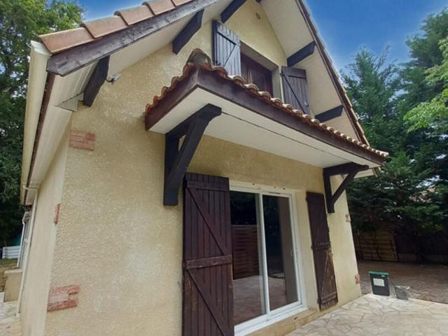 Maison à étage T5 sur Bégadan