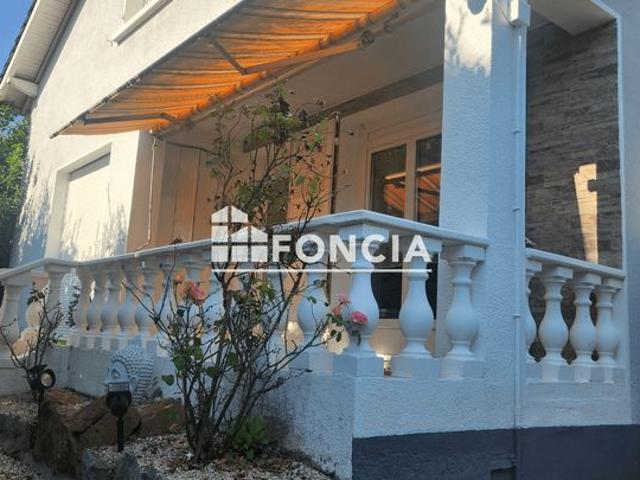 Maison a feurs proche commodites