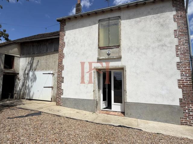 MAISON À FINIR DE RÉNOVER 6 MIN DE CLOYES
