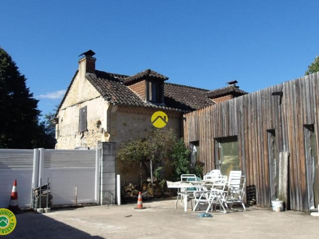 MAISON A FINIR ENTIEREMENT