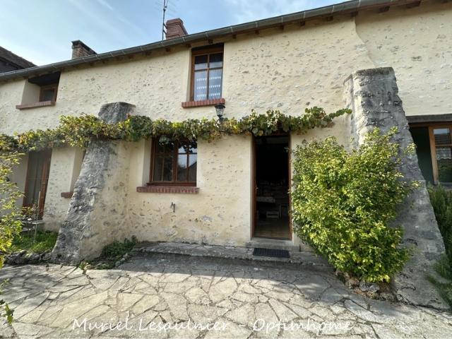 Maison à rénover avec dépendance de 90 m²