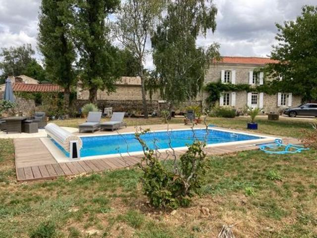 Maison à acheter sur St. Maixent De Beugne Deux Sevres