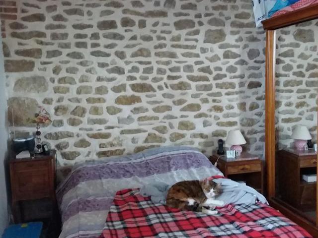 Maison à la campagne, de plain pied, dans quartier calme