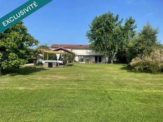 Maison à la campagne en étant proche des commodités