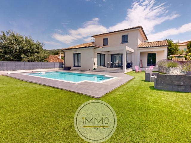 Maison à l'escale avec piscine