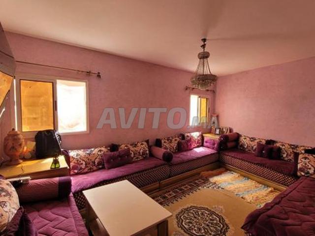 Maison à l'étage à vendre près du grand hôpital, près de la mer