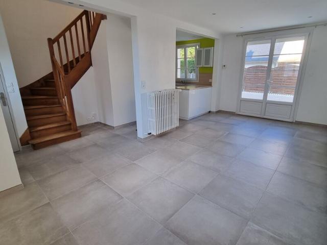 Maison à louer 4 pièces • 76 m2 Luynes