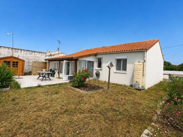 Location maison, m² T 4 à Saint Pierre d'Oléron, 1 150 €