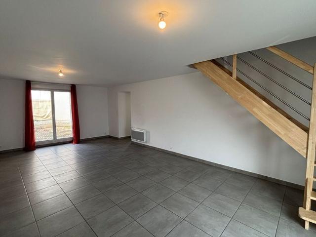 Maison à louer 4 pièces • 92 m2 La Ville aux Dames