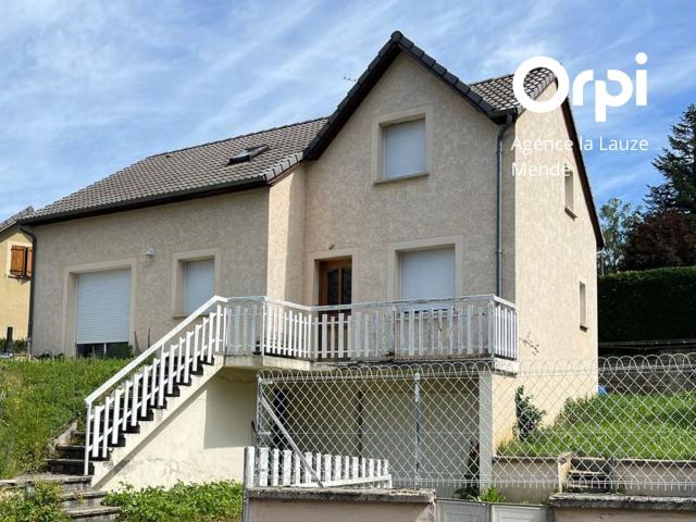 Maison à louer 4 pièces 120 m