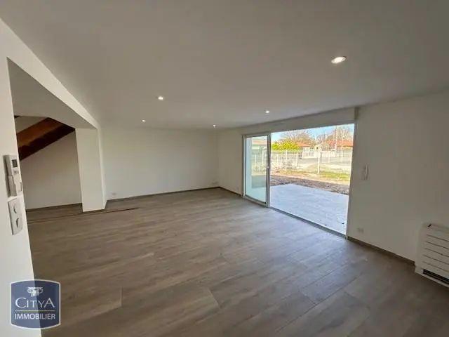 Maison à louer 4 pièces 128.11m²