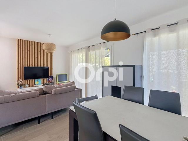 Location maison, 130 m² T 4 à Clamart, 2 600 €