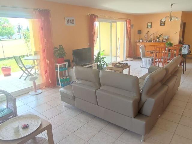 Maison à louer 4 pièces • 151,70 m2 Vic en Bigorre