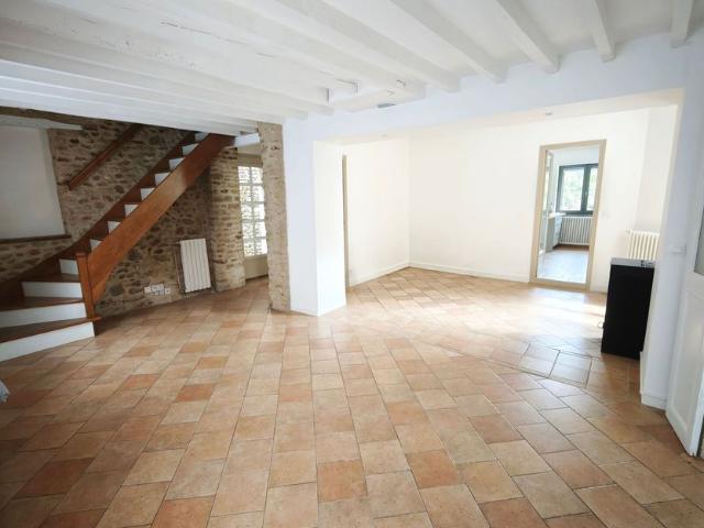 Maison à louer 4 pièces • Épône