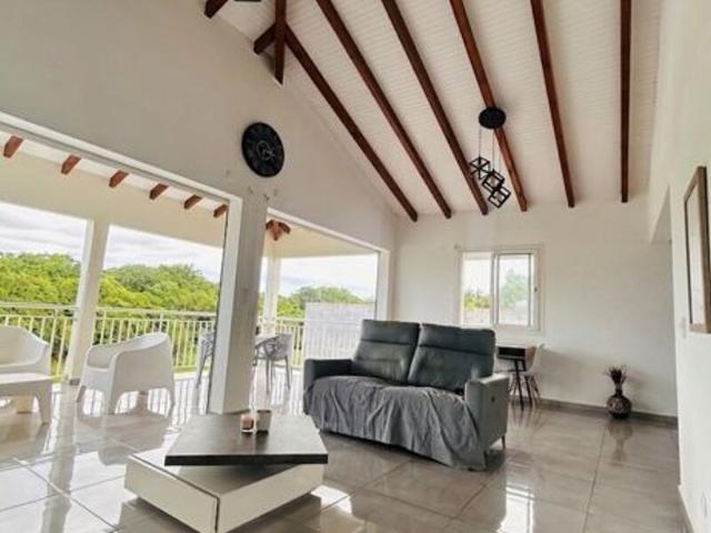 Maison à louer 4 pièces • Morne à l'Eau