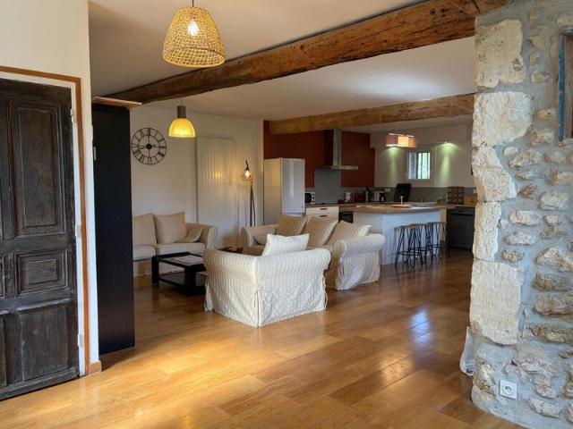 Maison à louer 4 pièces • Saint Paul Trois Châteaux