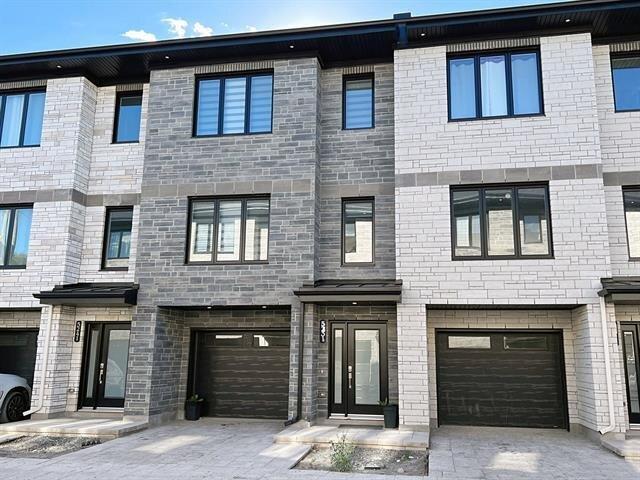 Maison à Louer 5231Z Rue Gilles Tremblay, Vaudreuil Dorion 24 photos | Logis Québec
