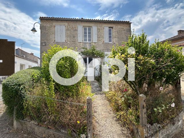 Location maison, m² T 5 à Muron, 1 000 €