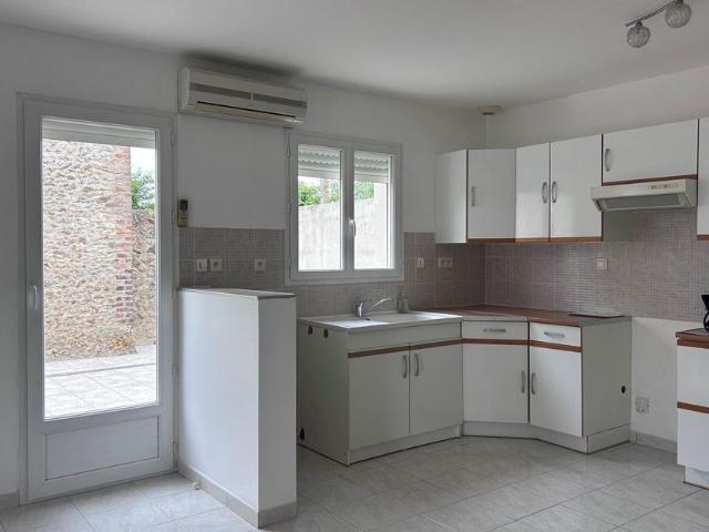 Maison à louer 5 pièces • 107 m2 Monnaie