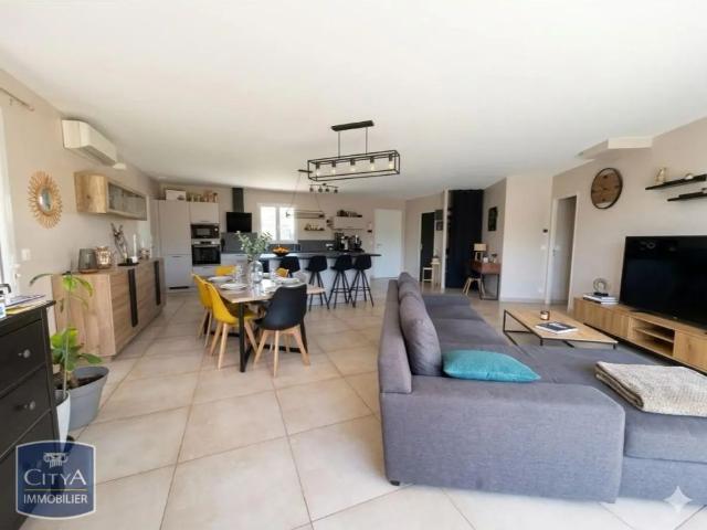 Maison à louer 5 pièces 110.25m²