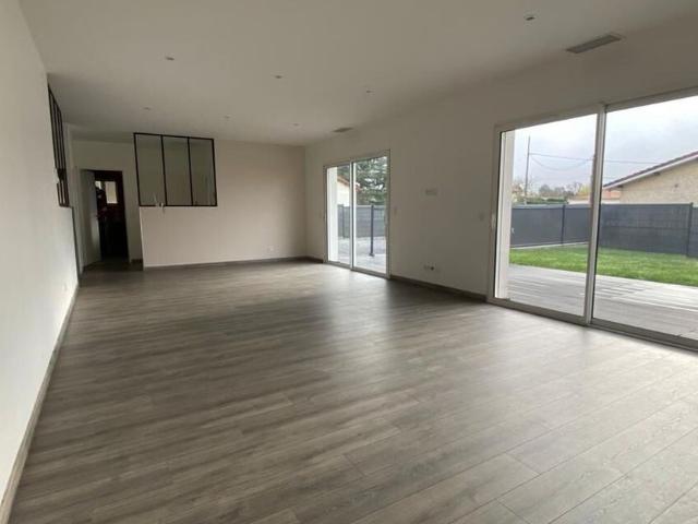 Maison à louer 5 pièces • 131,25 m2 Salleboeuf