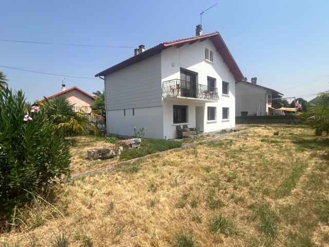 Location maison, 136.2 m² T 5 à Aureilhan, 1 421 €