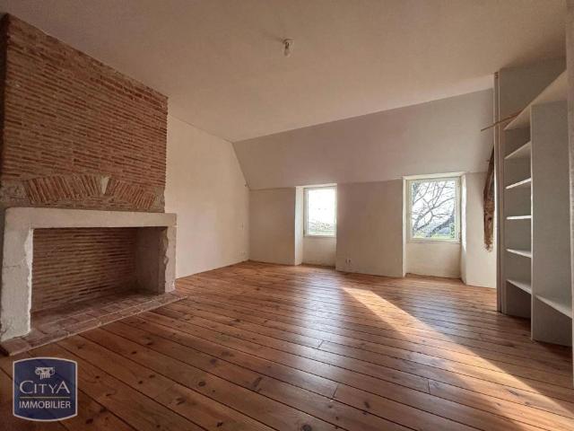 Maison à louer 5 pièces 217.12m²