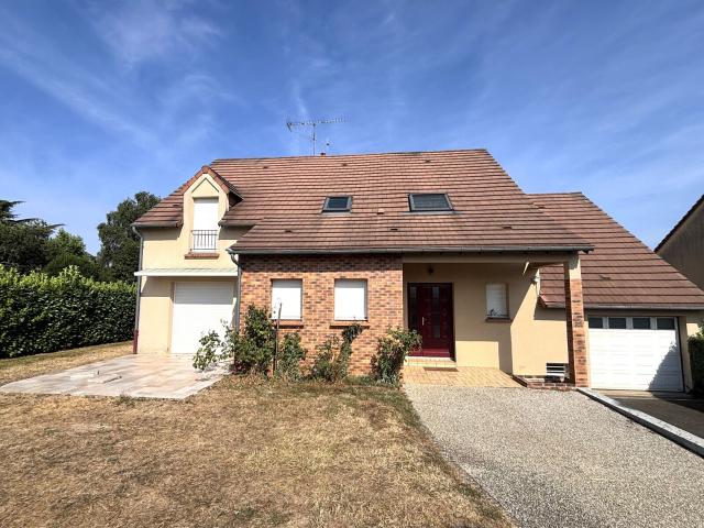 Location maison, m² T 6 à Damigny, 1 210 €